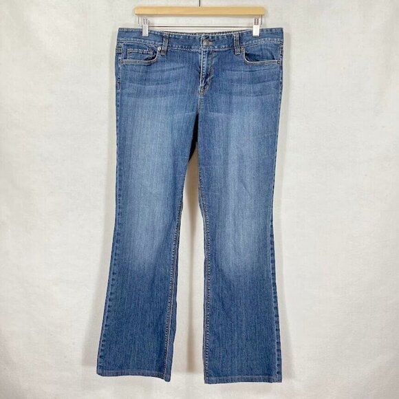 Ann Taylor Loft Original Bootcut Jeans Med Wash Size  14 - Picture 1 of 6